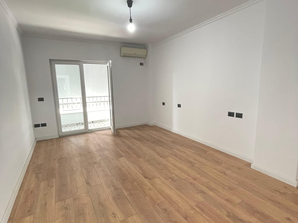 Vendesi appartamento 2+1+BLK presso l'ex Parco degli Autobus.