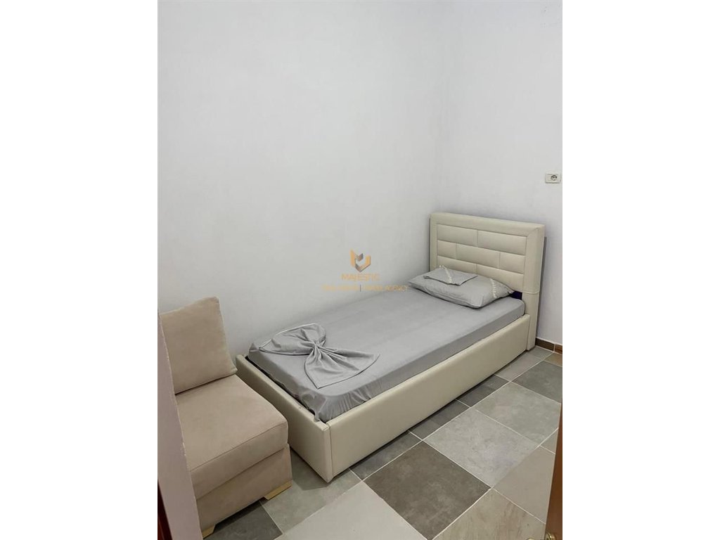 A 2+1 apartment is available for rent on 5 May Street.