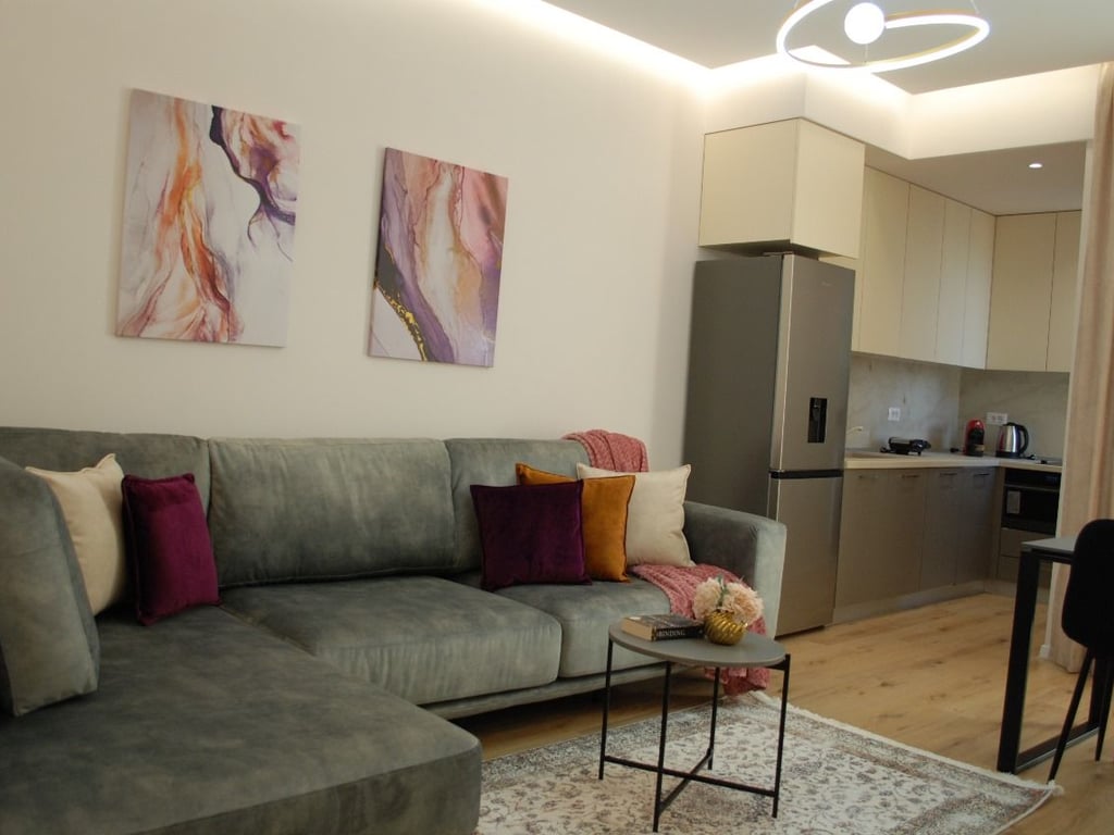 2+1 Apartment for Rent - Rruga e Kosovarëve