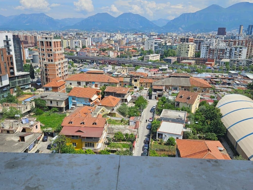 1+1 for rent in Golden Park