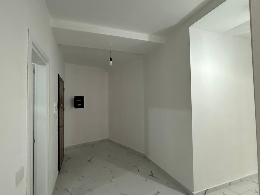 🏡 Affittasi appartamento 2+1 in Urban Gate, terzo piano.