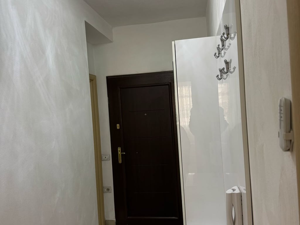 Affittasi appartamento 2+1+2, Astir dietro Eja Studio Prezzo: 500 euro