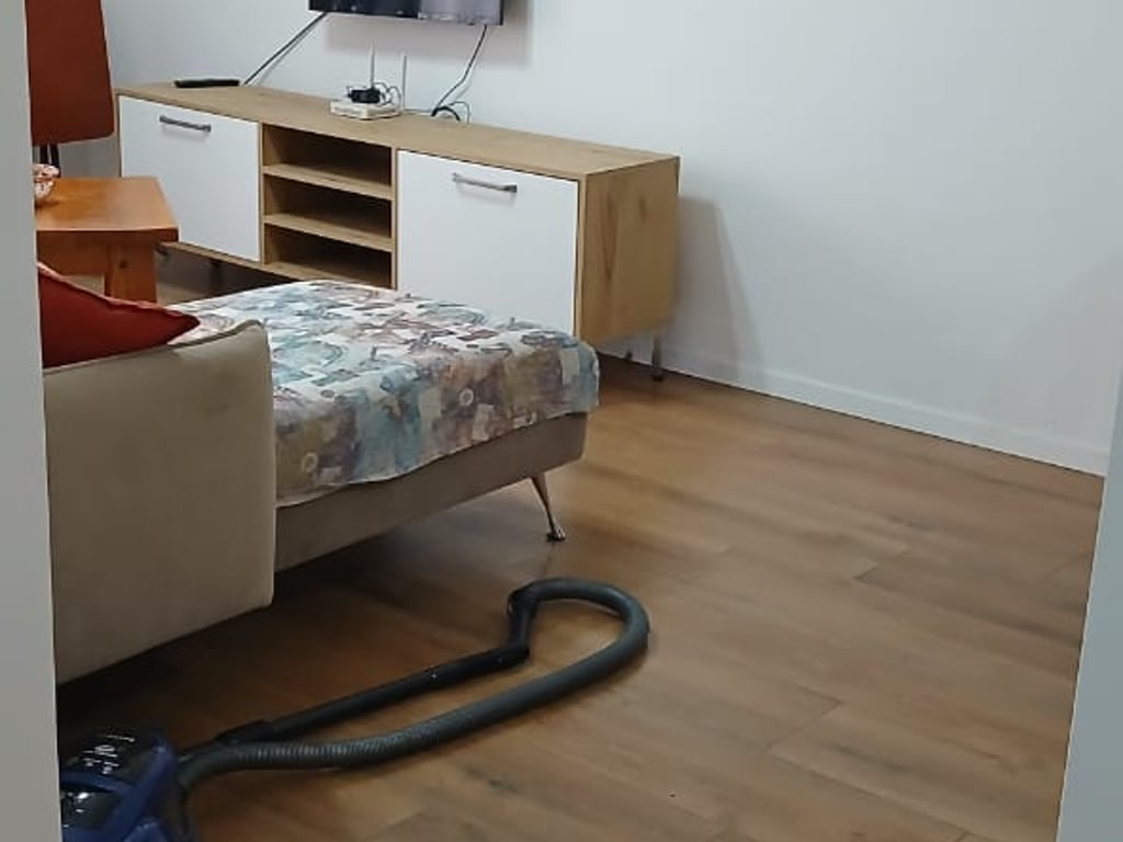 1+1 per qira afer 21 Dhjetorit, Kompleksi Star