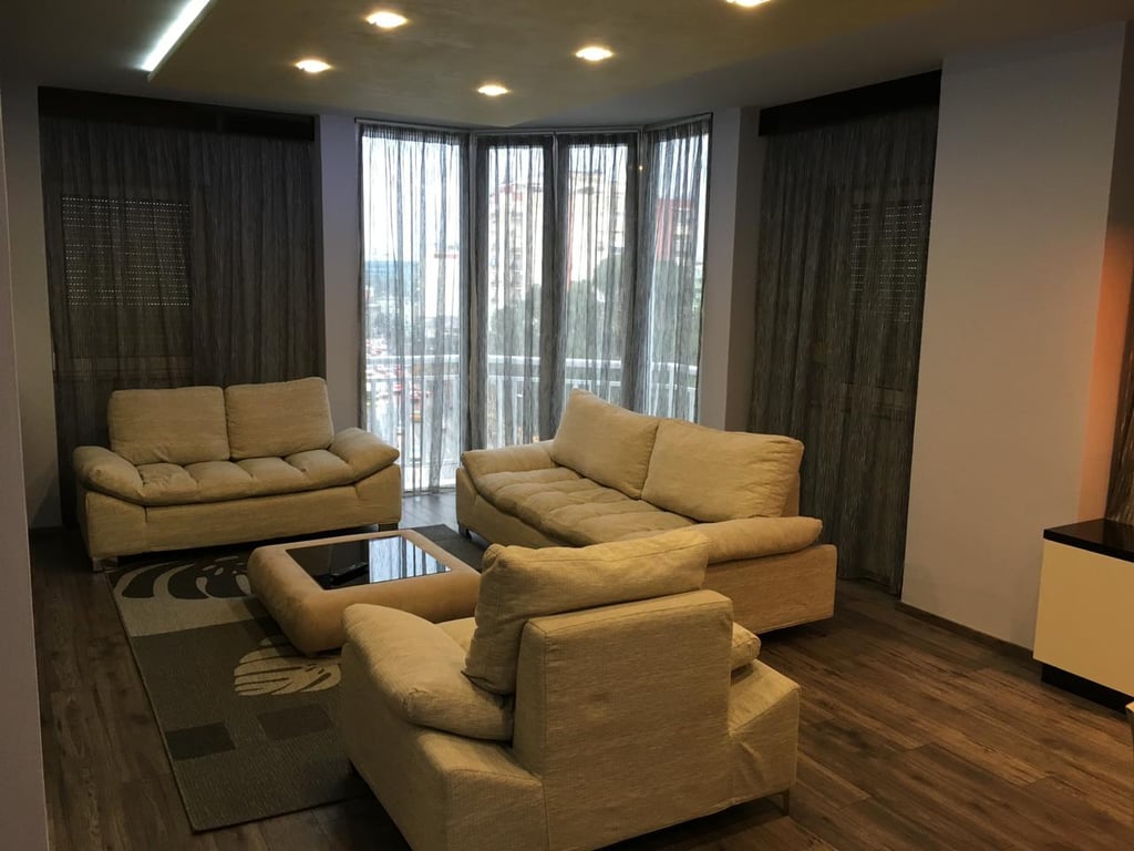 Apartament 2+1 me qira tek Stadiumi Air Albania