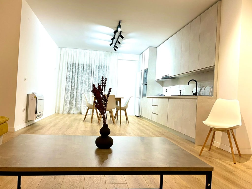 Appartamento in affitto 2+1+2 presso il Giardino Botanico.