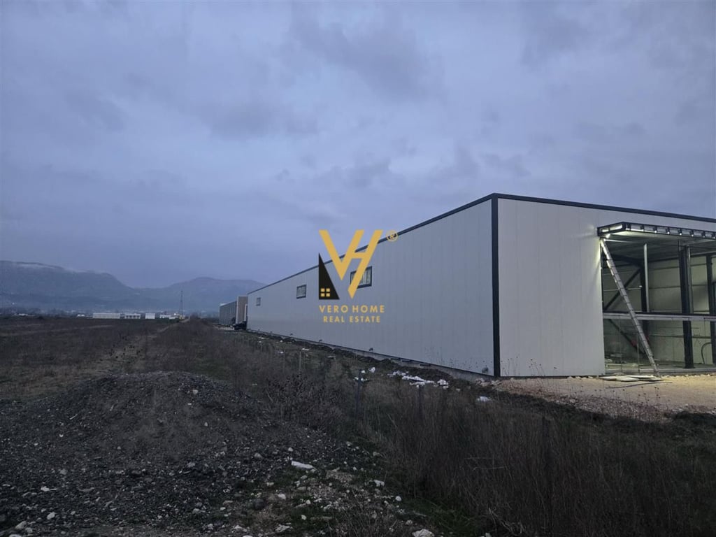 JEPET KAPANON 1.100 M2 ME QERA NE BUDULL 1.500 EURO