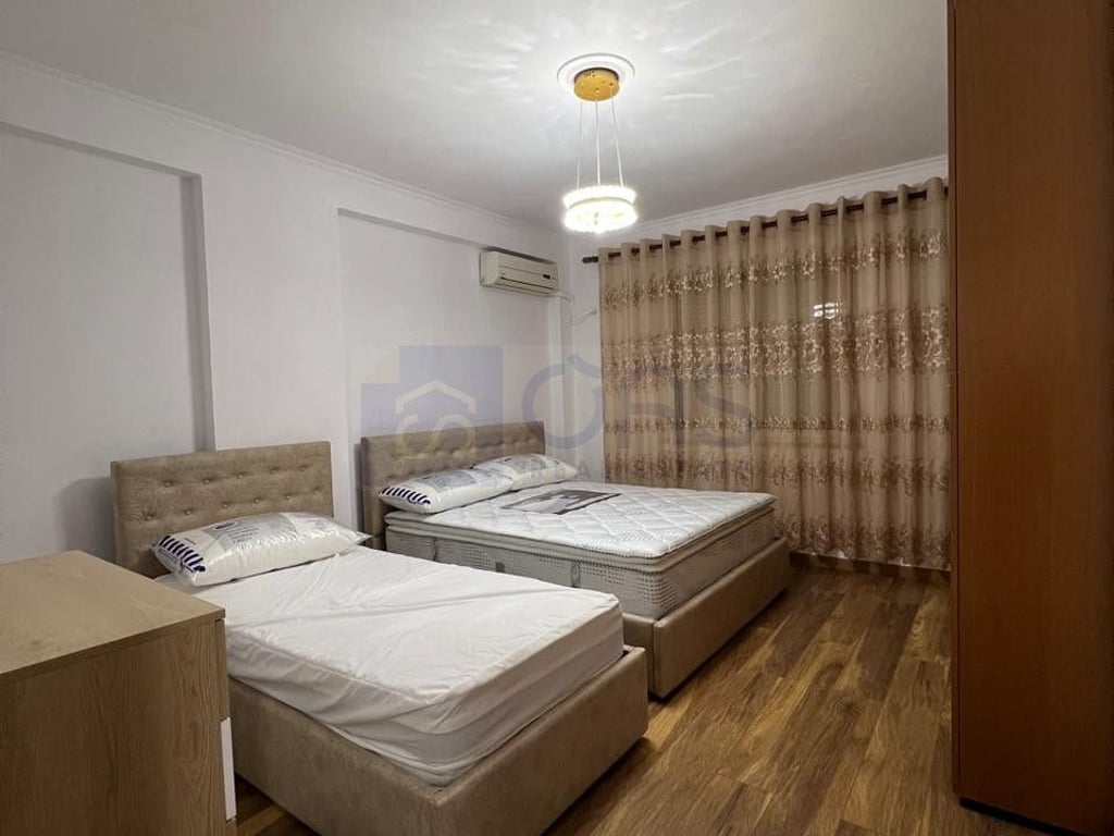 Apartment 1+1 for rent at Pazari i Ri 600 euros.