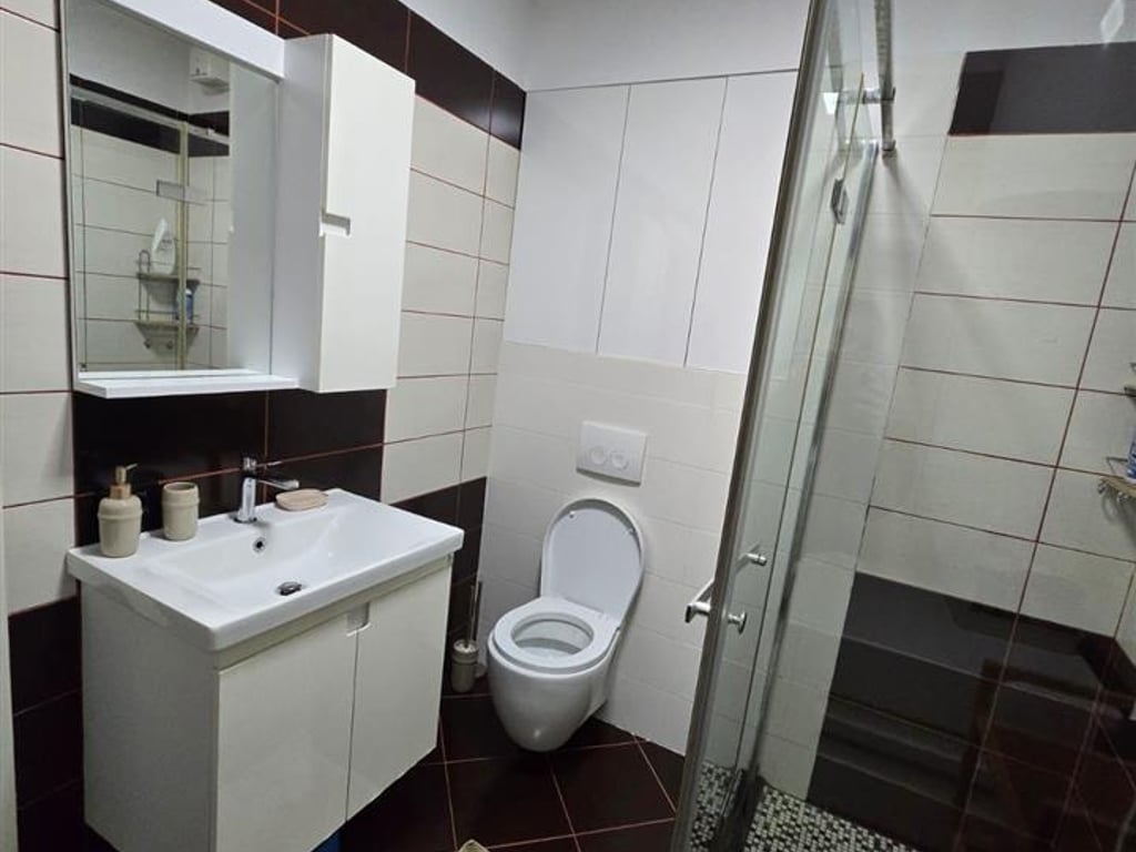 Appartamento 1+1 in affitto al Lago Asciutto, vicino all'hotel Radisson.