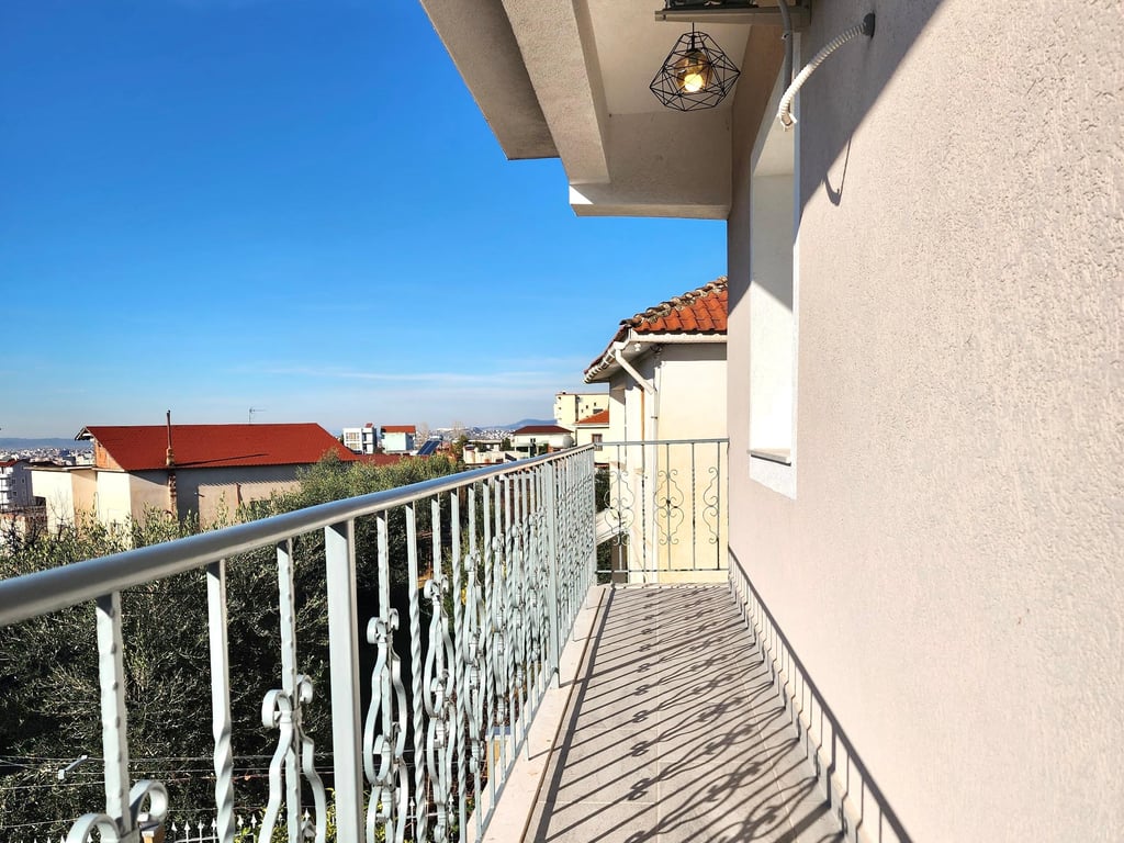 Me Qera: Vile 2 Kateshe *PRIVATE* (📍 Vilat Gjermane, Kompl.Grande, pa vajt ) Me Oborr te Madh dhe Tarrace - Super Pamje