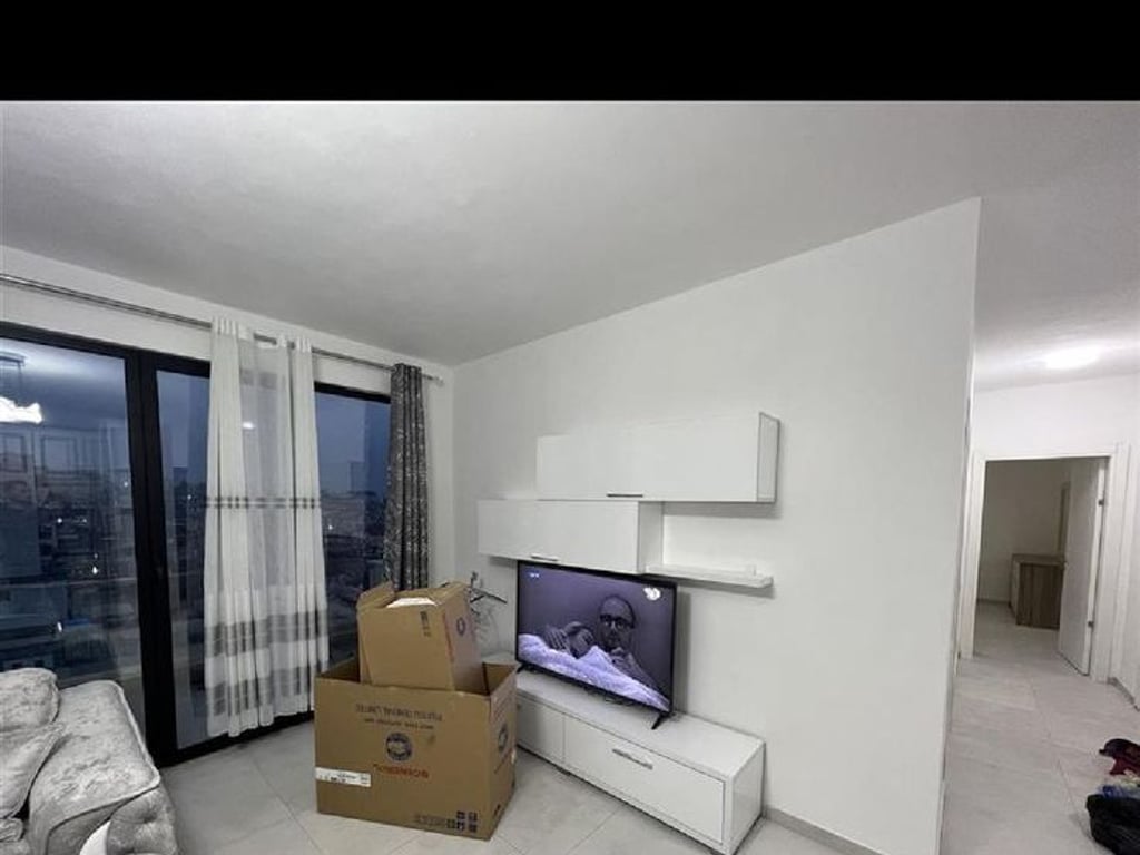 Apartament me qera 2+1