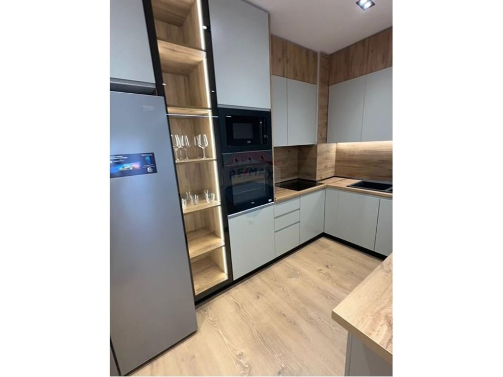Apartament - Për Qira - Kompleksi Delijorgji, Tiranë