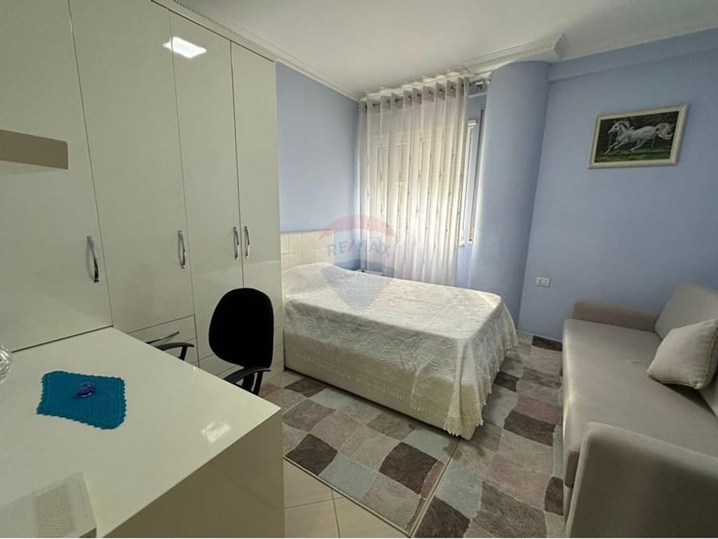 Apartament 2+1 me Qera, Astir