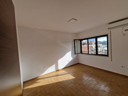 Apartment for rent 4+1+2 near the Presidency