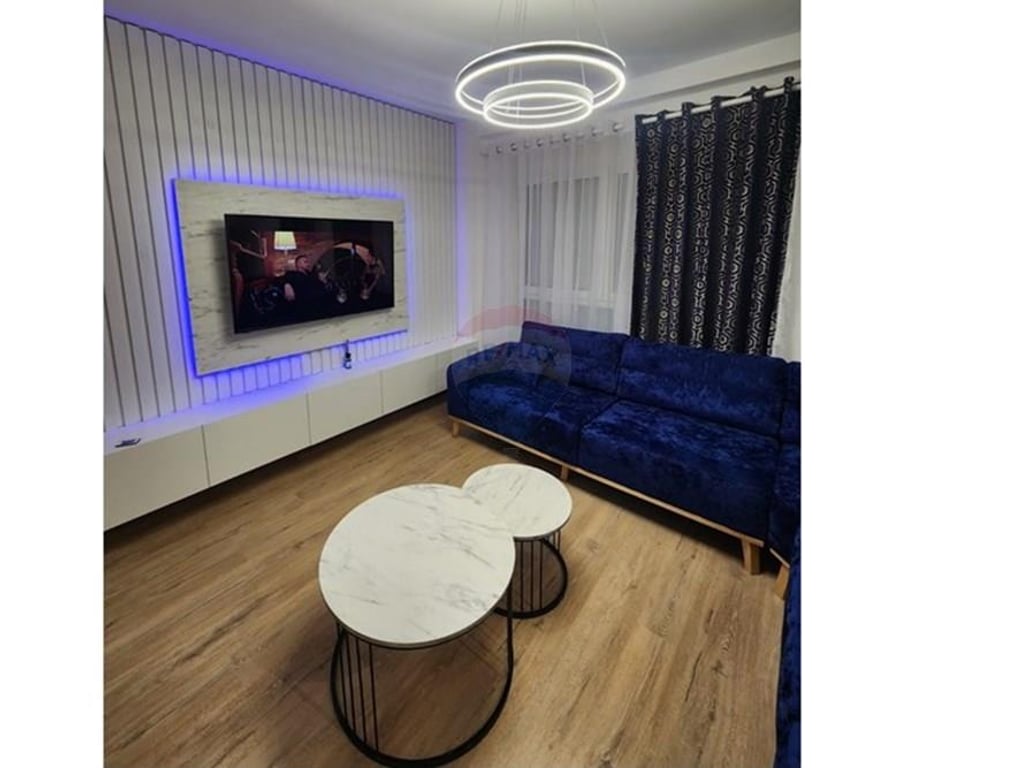 Apartament 2+1+2 Me Qira Tek Stadiumi Air Albania