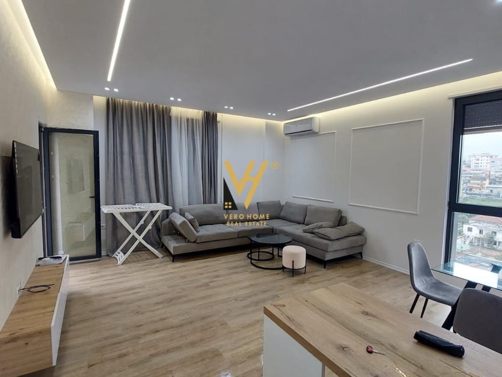 2+1 apartment with balcony for rent in Porcelan 1,000 euros.