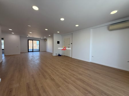 Ambjent per zyra me qera te rruga e Kavajes prane Kompleksit Delijorgji (ID 4261877).