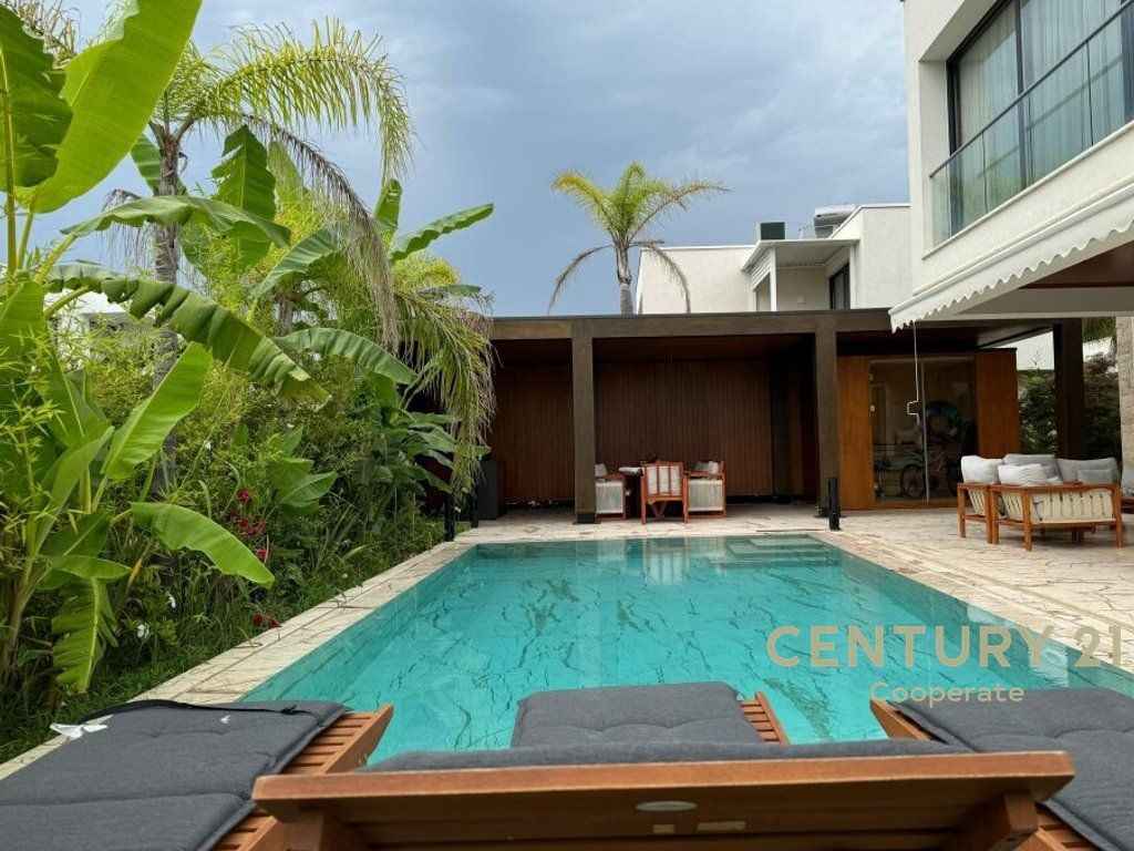 LUXURY VILLA FOR SALE NEAR THE SEA IN SAN PIETRO RESORT. €1,300,000