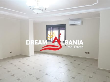 Jepet me qera apartament 3+1 per zyra ne Qender te Tiranes prane Eye of Tirana (ID 4231452)
