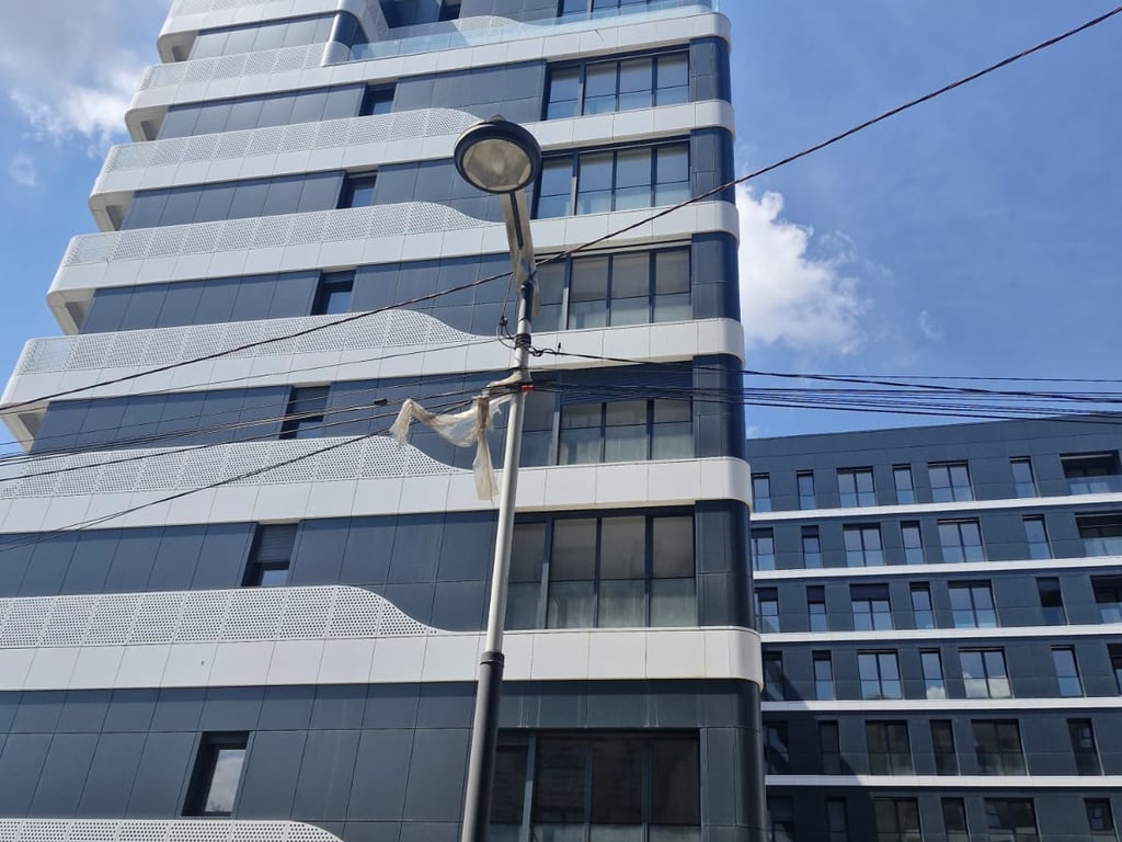 REZIDENCË PARALELE, APARTAMENT 2+1+2+2 VEND PARKIMI, DON BOSKO.