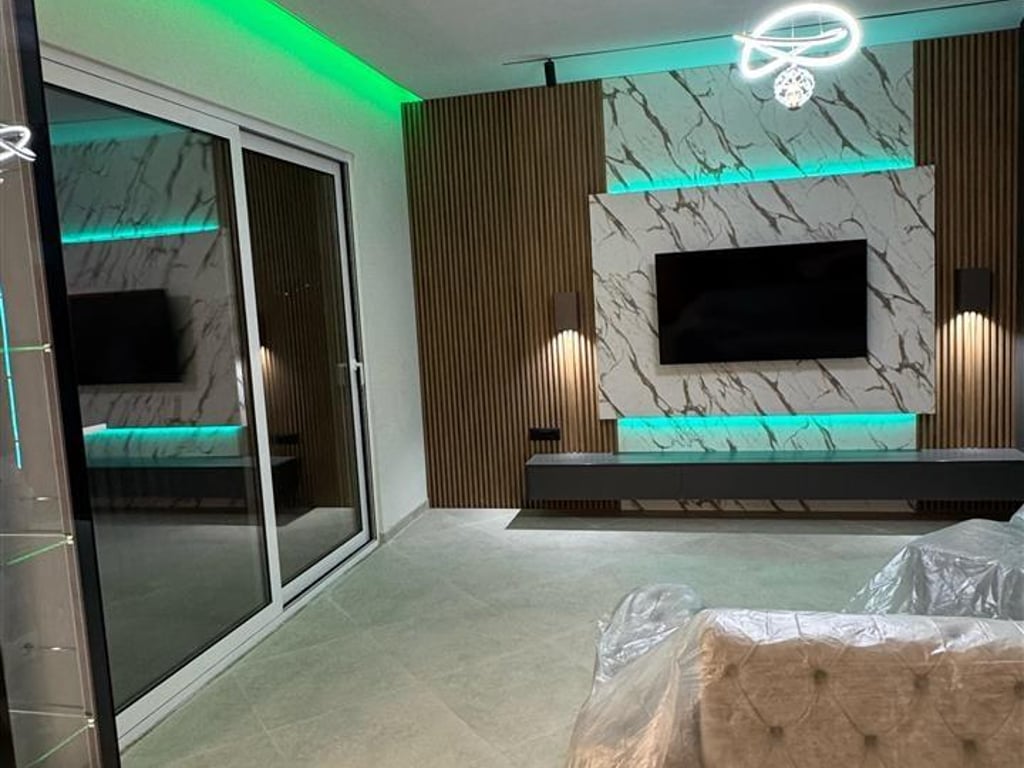 Jepet me qera vil 2 kateshe te tegu 4+1+ post parkimi