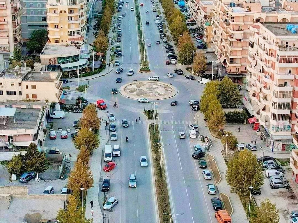 Shop for sale in Vlorë, Transbalkan.
