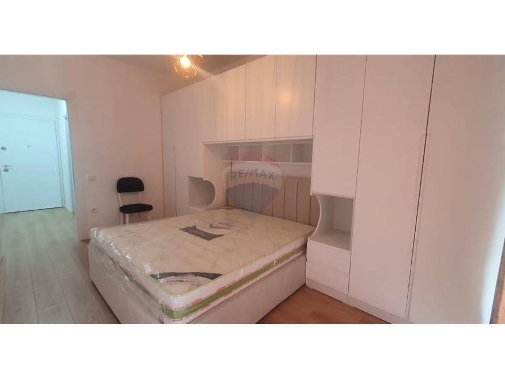 Apartament - Për Qira - Farmacia 10, Tiranë!!!!