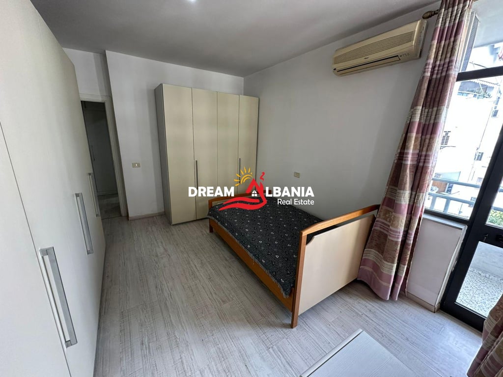 A 2+1 apartment is for rent on Zogu i Pare Boulevard near the Ministry of Justice (ID 42215264).