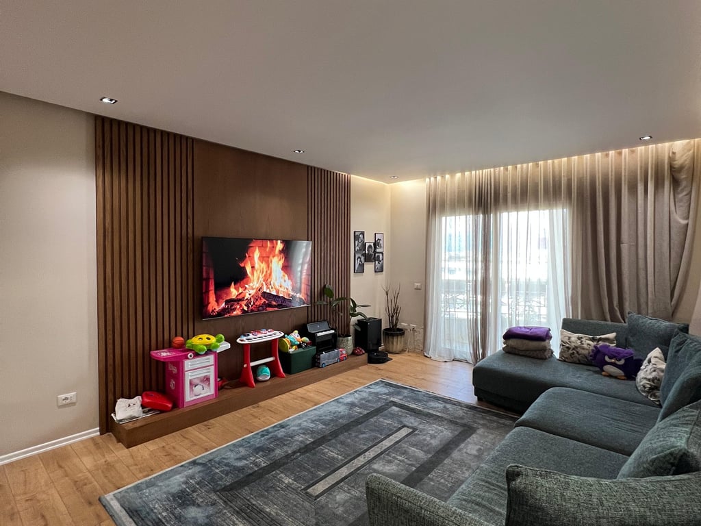 For sale: 2+1 Apartment in Kodra e Diellit – Modern Furnished and with Ample Space