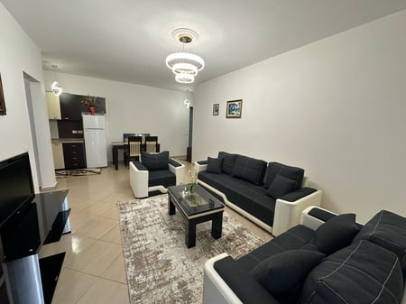Qera, Apartament 1+1, Kristal Center,Tirane.