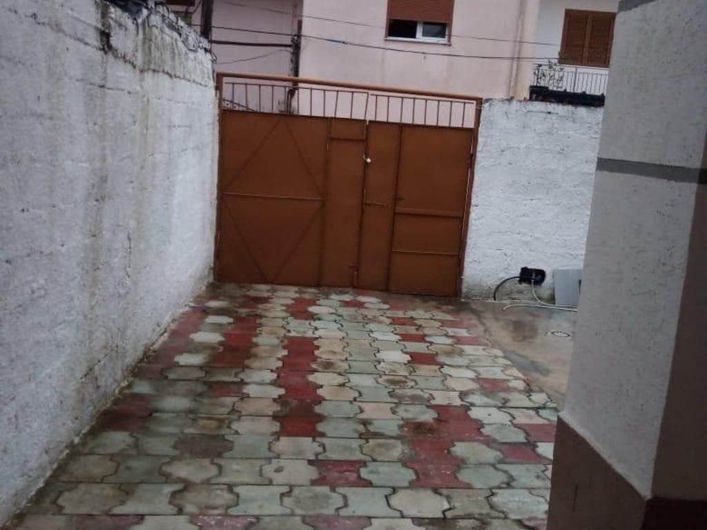 A one-story house is for sale on Myslym Keta Street.