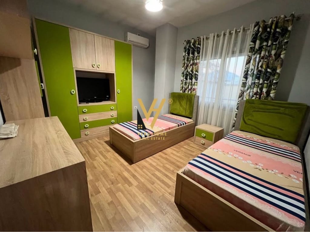 AFFITTASI VILLA 2 PIANI IN VIA JORDAN MISJA 1.350 EURO
