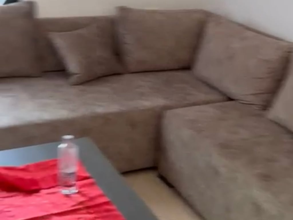 si affitta una casa indipendente con giardino a Fresk, vicino alla funivia, supermercato Bora.