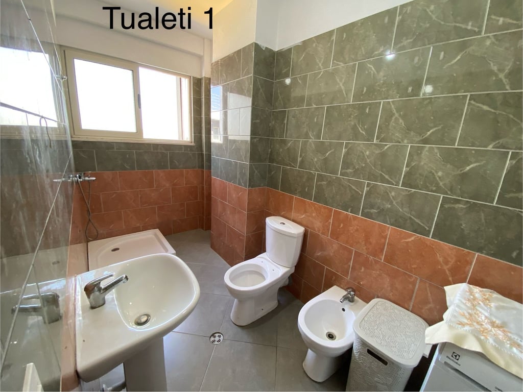 TIRANA: Affittasi Appartamento 2+1+2 a Tirana – 400 Euro (Prezzo Trattabile)