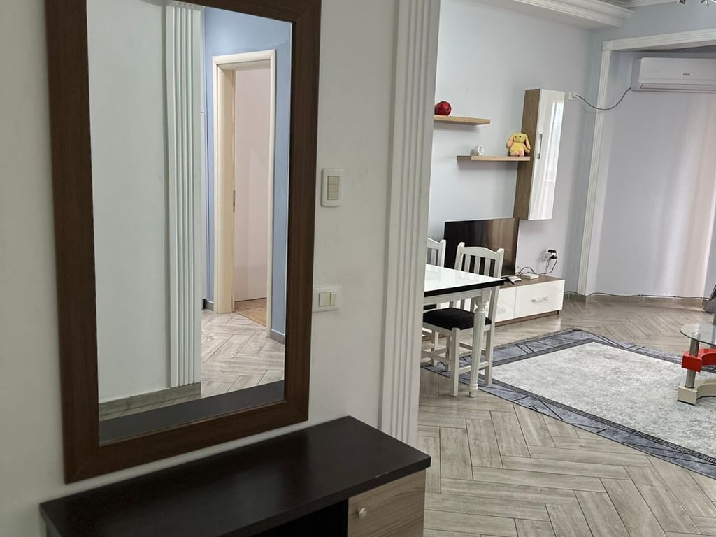 1+1 ad Astir, compreso l'acqua, 500 euro