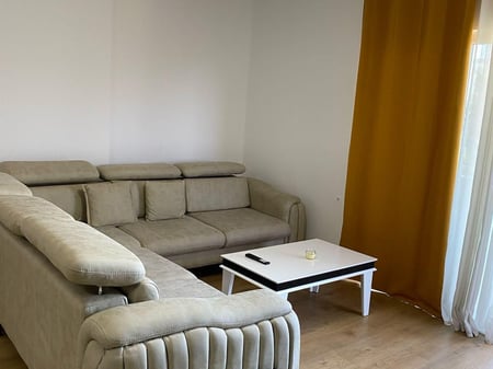 Appartamento 2+1 in affitto presso Zogu i Zi (ID B2201274) Tirana.