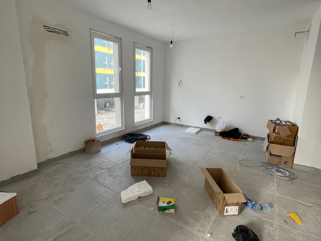 Vendesi appartamento 3+1+2 presso Univers City.