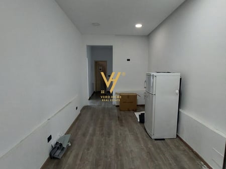 SHOP FOR RENT 100 M2 IN VASIL SHANTO 1,500 EURO