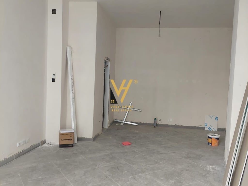 SHOP FOR RENT 110 M2 AT LAKE VIEW, ARTIFICIAL LAKE 2,800 EURO
