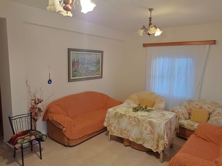 Spacious two-story house for long-term rent