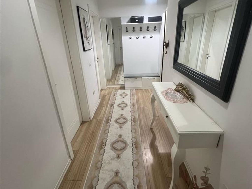 Apartament Me Qera 2+1 prane Cassa Italia (ID B2201261) Tirane
