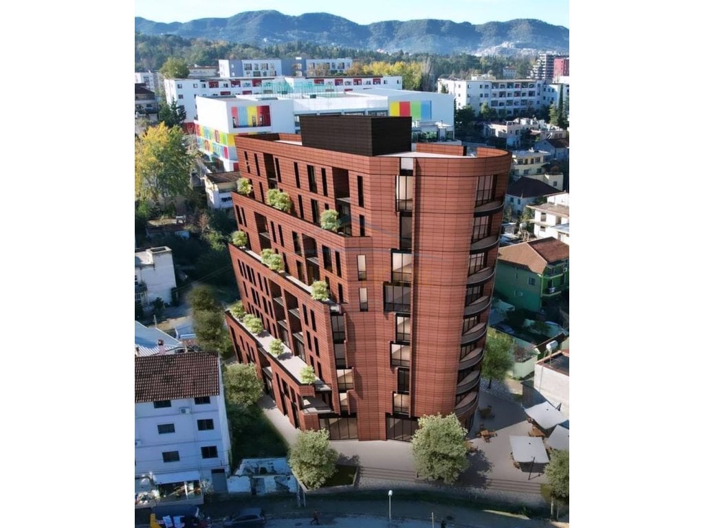 Shitet apartament 1+1 Ish Tregu Elektrik