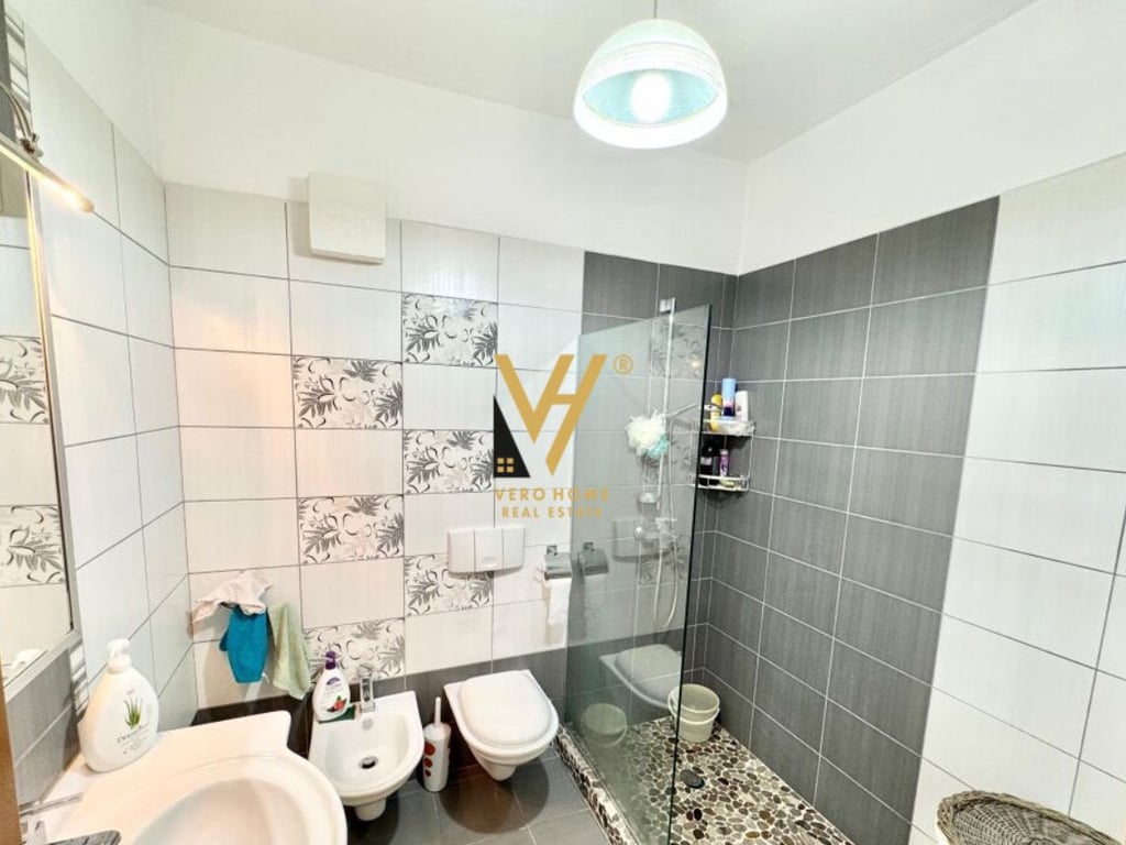 SHITET APARTAMENT 2+1+2 TE ISH EKSPOZITA 255.000 EURO