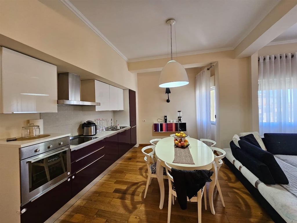 Apartament per shitje 2+1+Post Parkimi tek Liqeni i Thate (ID B120676) Tirane