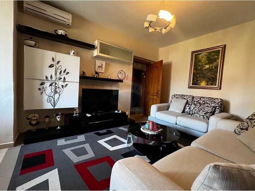 APARTAMENT 2+1 ME QIRA UNAZE BULEVARDI I RI te ish restorant durresi