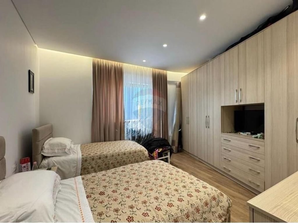 Apartament 1+1 me Qera, Fusha e Aviacionit