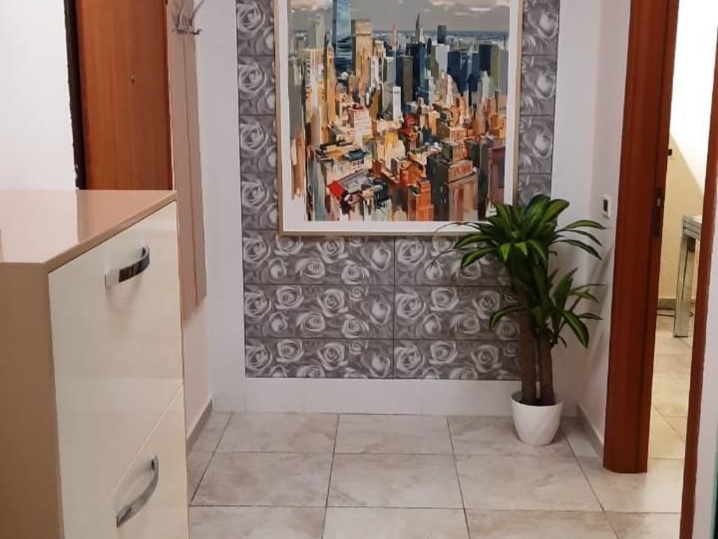 Apartament Me Qera 1+1 Tek Kopshti Zoologjik/Botanik (ID B210751) Tirane.