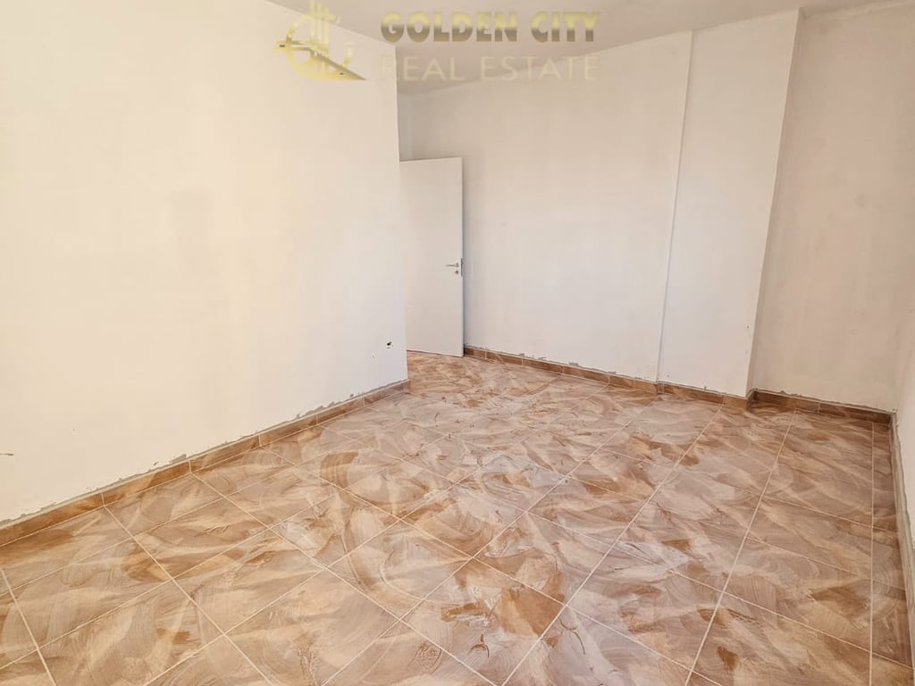 Shitet super apartament 2+1. SPITALL