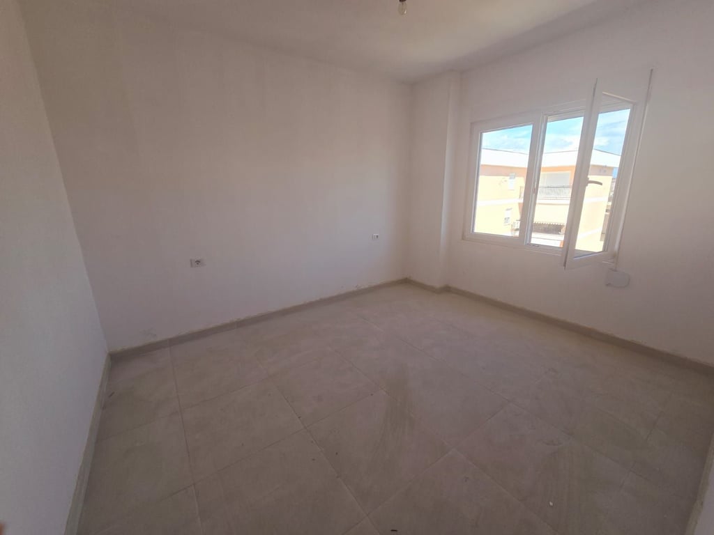 SHITET APARTAMENT 2+1 PRANE UJËSJELLËSIT , DURRËS 