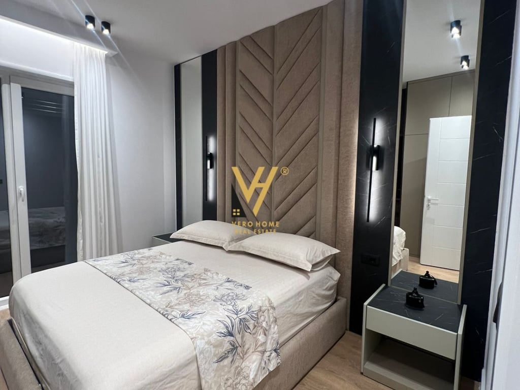JEPET APARTAMENT 1+1+BLK ME QERA NE PORCELAN 800 EURO