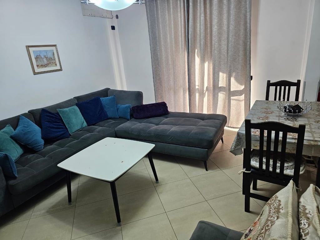 A 1+1 apartment is for rent on December 21 for 440 Euros.